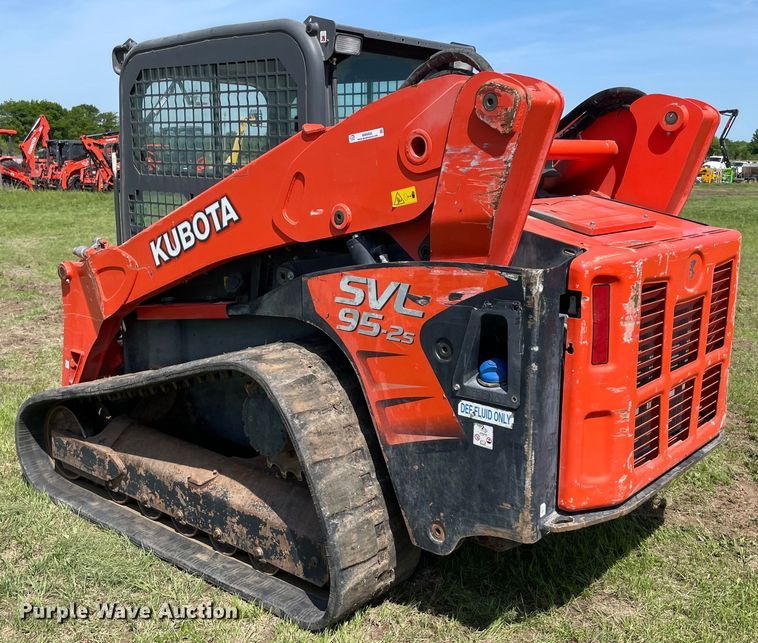 image for item MM9505 2019 Kubota SVL95-2S  tracked skid steer loader