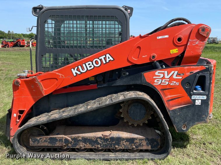 image for item MM9505 2019 Kubota SVL95-2S  tracked skid steer loader