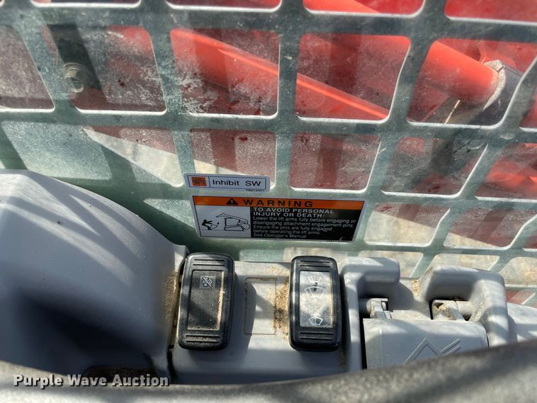 image for item MM9505 2019 Kubota SVL95-2S  tracked skid steer loader