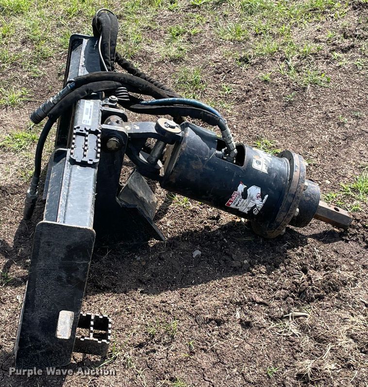 image for item MM9506 Kubota SA35  skid steer auger