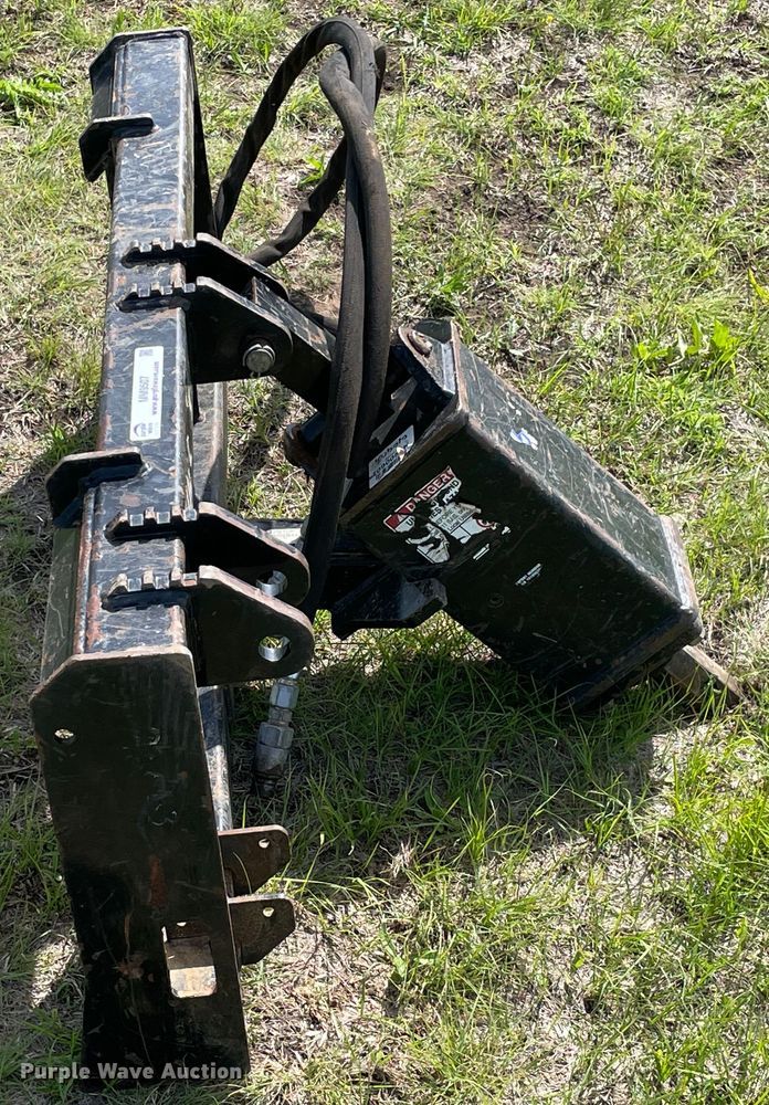 Kubota skid steer auger in Davis, OK Item MM9507 sold Purple Wave