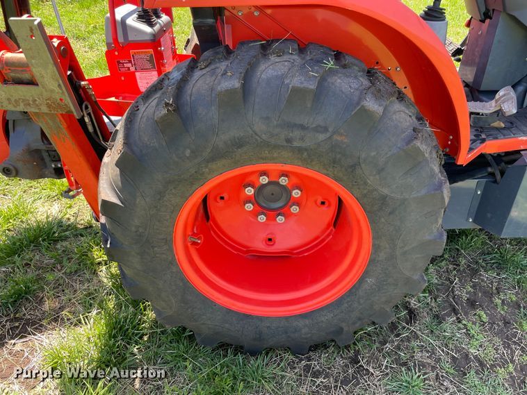 image for item MM9513 Kubota M62  backhoe