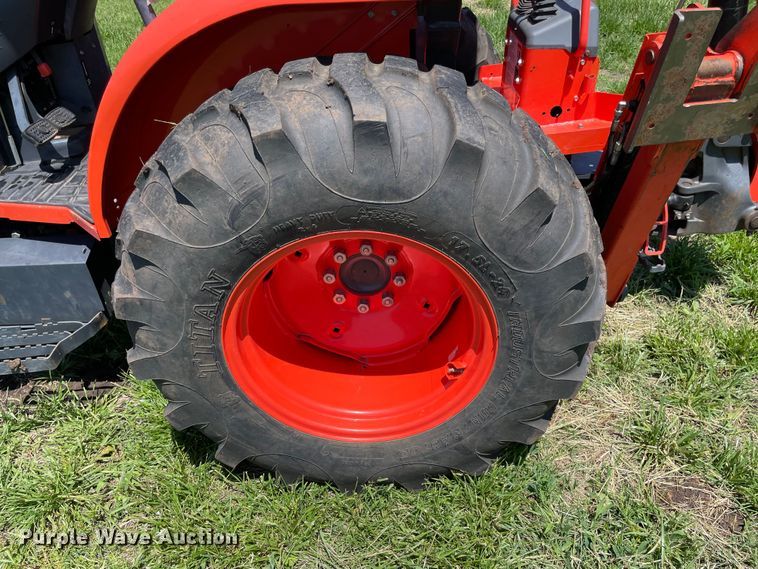 image for item MM9513 Kubota M62  backhoe