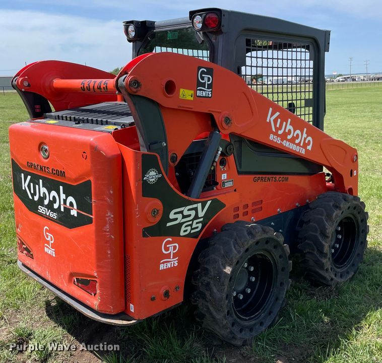 image for item MM9515 2021 Kubota SSV65  skid steer loader
