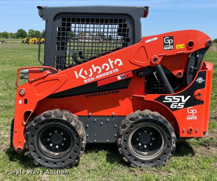 image for item MM9515 2021 Kubota SSV65  skid steer loader