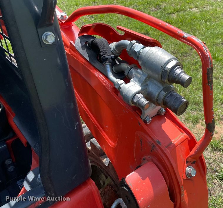 image for item MM9515 2021 Kubota SSV65  skid steer loader