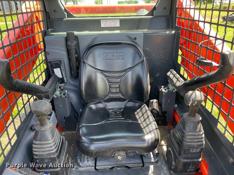 image for item MM9515 2021 Kubota SSV65  skid steer loader