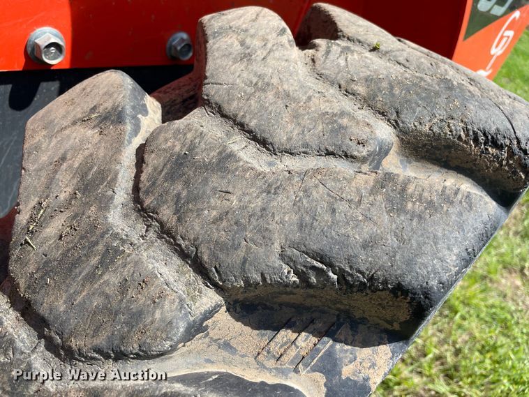 image for item MM9515 2021 Kubota SSV65  skid steer loader