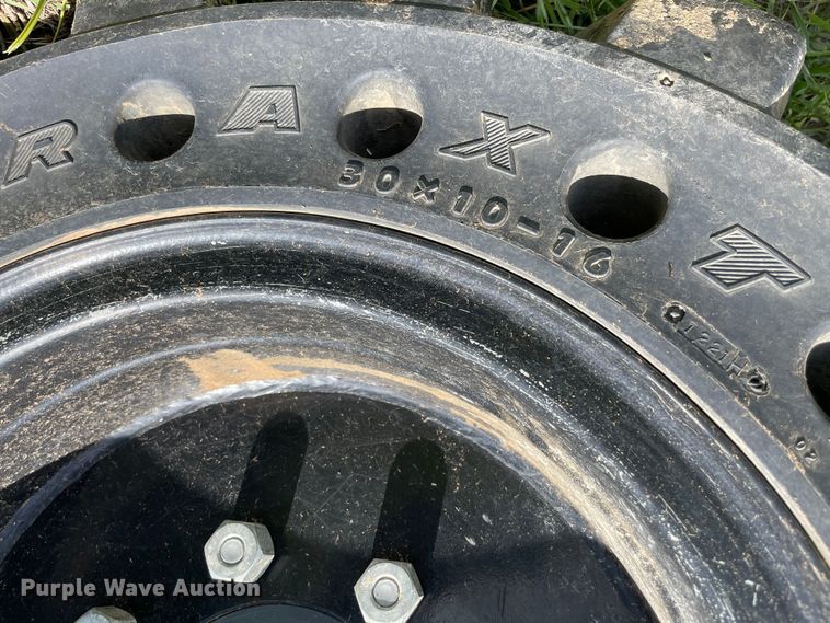 image for item MM9515 2021 Kubota SSV65  skid steer loader