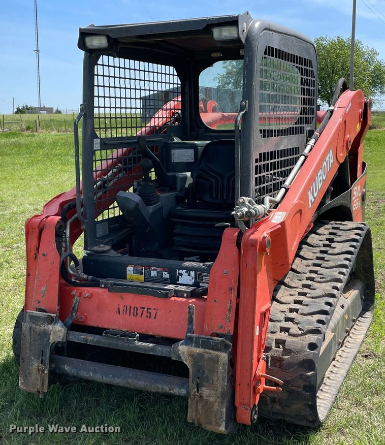 image for item MM9517 2019 Kubota SVL65-2  tracked skid steer loader
