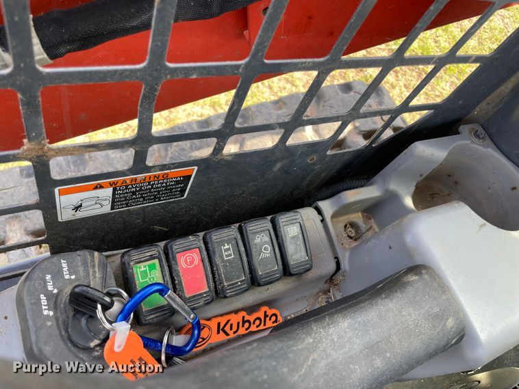 image for item MM9517 2019 Kubota SVL65-2  tracked skid steer loader