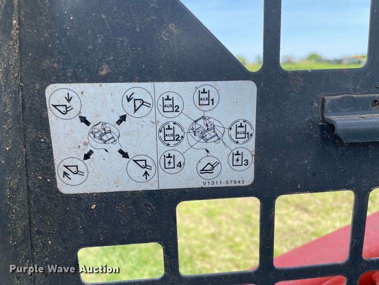 image for item MM9517 2019 Kubota SVL65-2  tracked skid steer loader