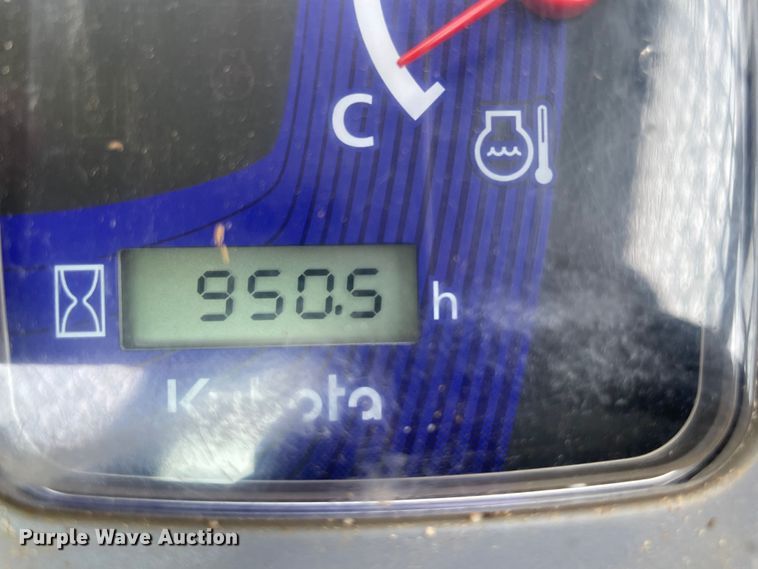 image for item MM9517 2019 Kubota SVL65-2  tracked skid steer loader