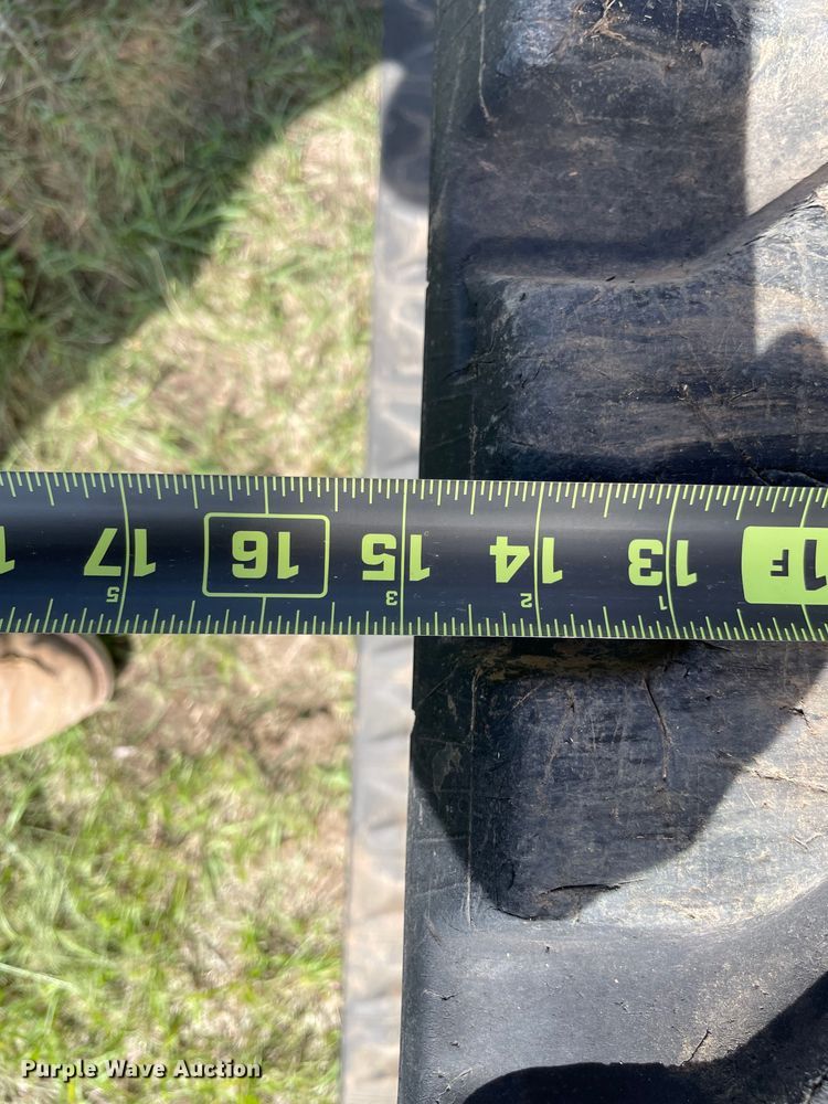 image for item MM9517 2019 Kubota SVL65-2  tracked skid steer loader