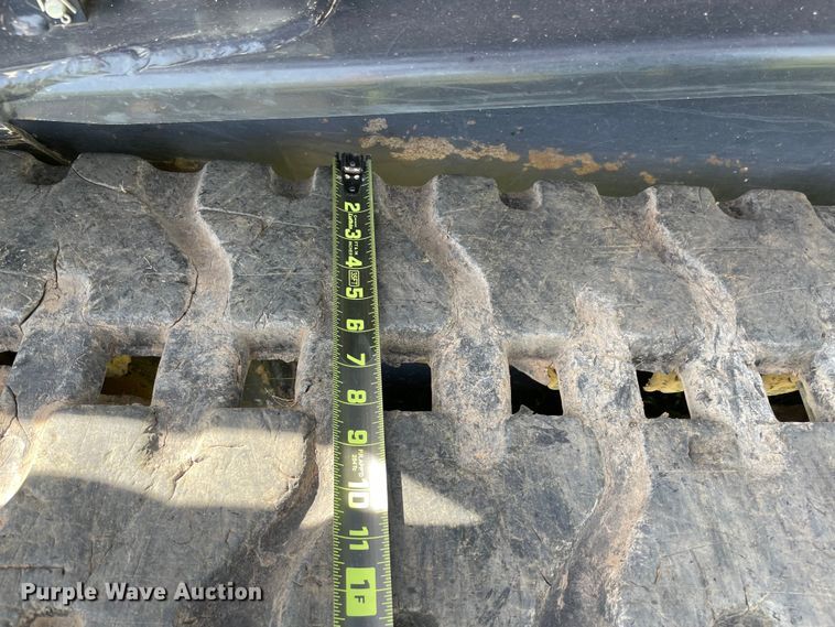 image for item MM9517 2019 Kubota SVL65-2  tracked skid steer loader