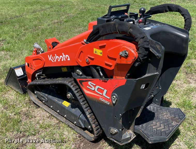 image for item MM9518 Kubota SCL1000  compact utility loader