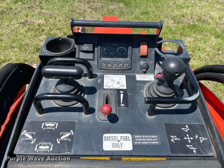 image for item MM9518 Kubota SCL1000  compact utility loader