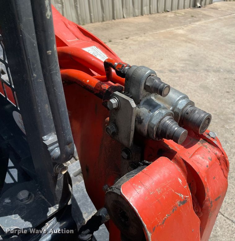 image for item MM9526 2020 Kubota SVL75-2  tracked skid steer loader