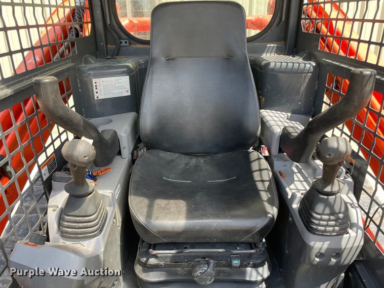 image for item MM9526 2020 Kubota SVL75-2  tracked skid steer loader