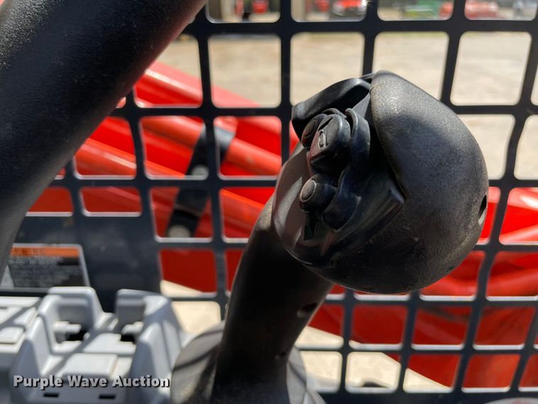 image for item MM9526 2020 Kubota SVL75-2  tracked skid steer loader