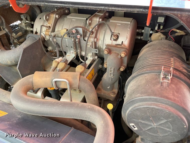 image for item MM9526 2020 Kubota SVL75-2  tracked skid steer loader