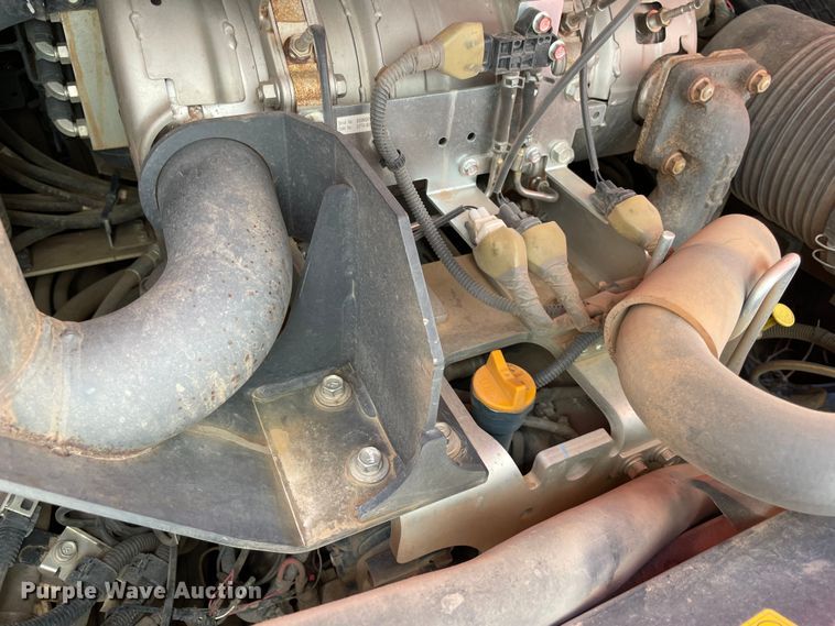 image for item MM9526 2020 Kubota SVL75-2  tracked skid steer loader