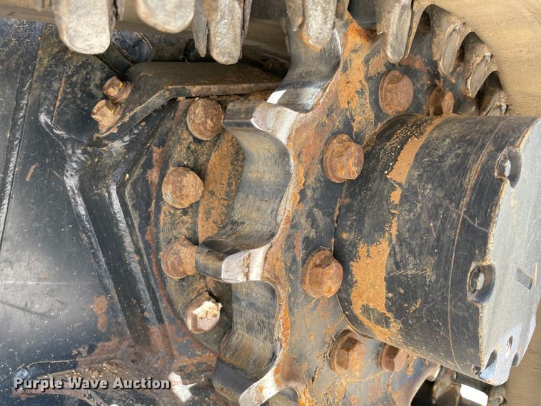 image for item MM9526 2020 Kubota SVL75-2  tracked skid steer loader