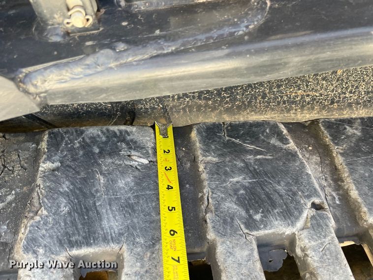 image for item MM9526 2020 Kubota SVL75-2  tracked skid steer loader