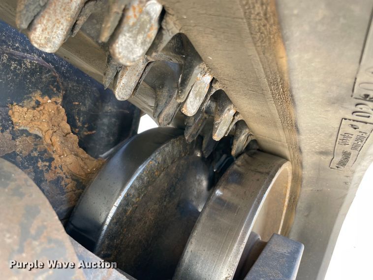 image for item MM9526 2020 Kubota SVL75-2  tracked skid steer loader