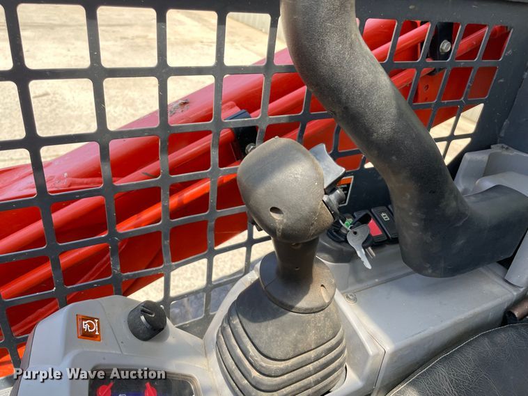 image for item MM9527 2019 Kubota SVL75-2  tracked skid steer loader