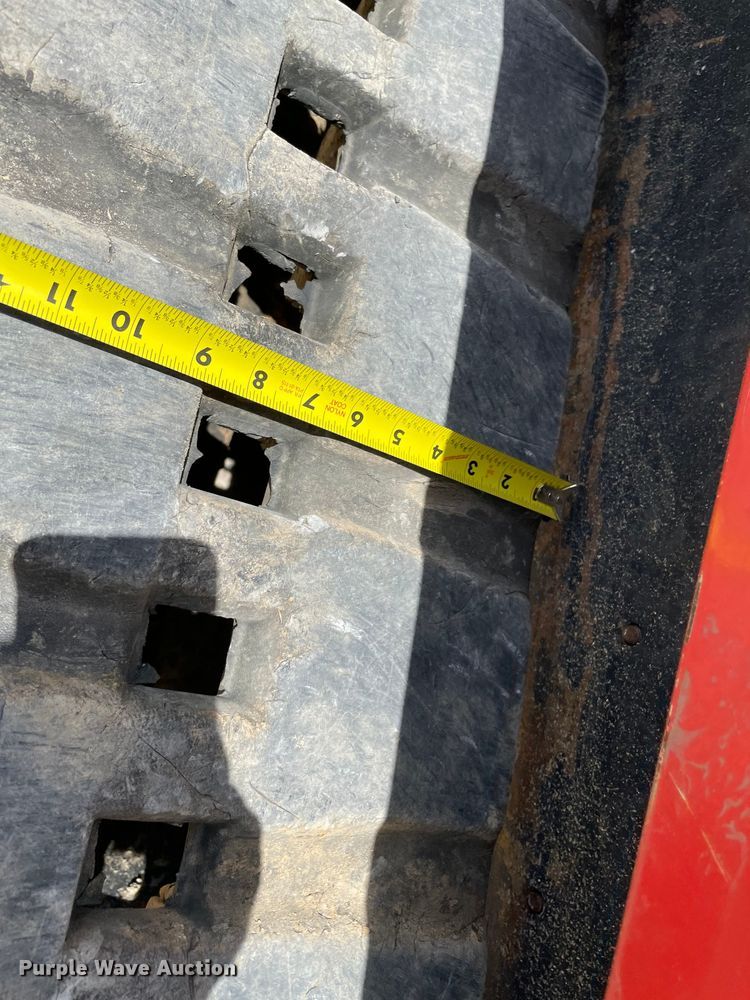 image for item MM9527 2019 Kubota SVL75-2  tracked skid steer loader