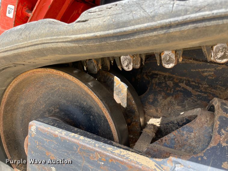 image for item MM9527 2019 Kubota SVL75-2  tracked skid steer loader