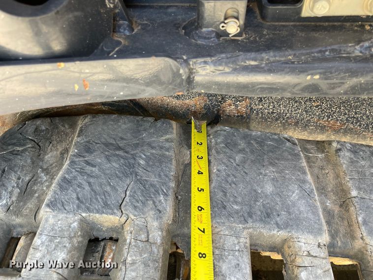 image for item MM9527 2019 Kubota SVL75-2  tracked skid steer loader