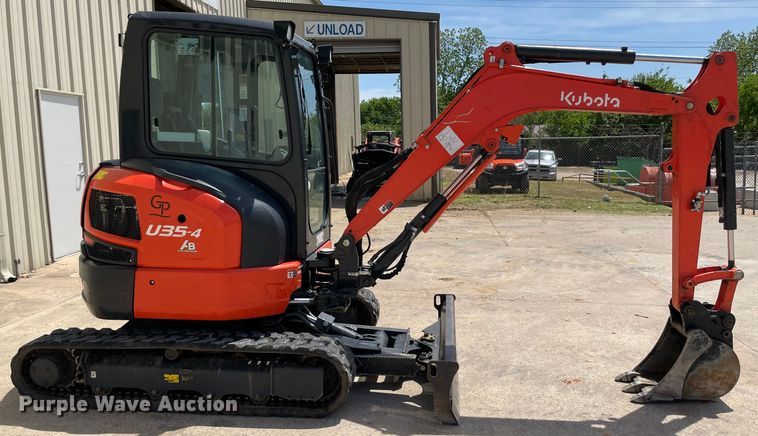 image for item MM9528 2021 Kubota U35-4  mini excavator