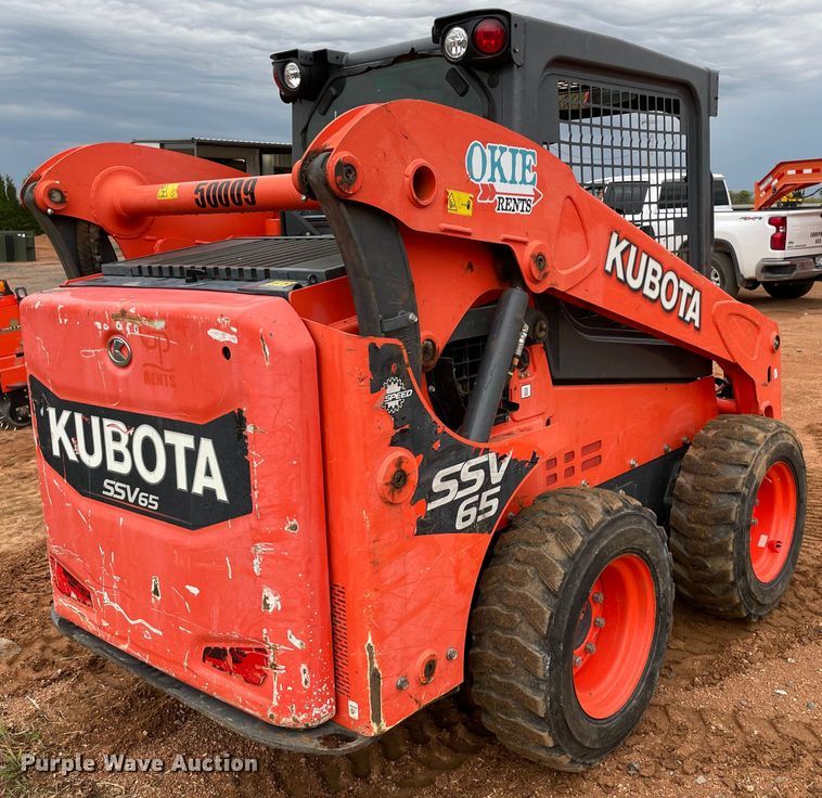 image for item MM9529 2017 Kubota SSV65  skid steer loader