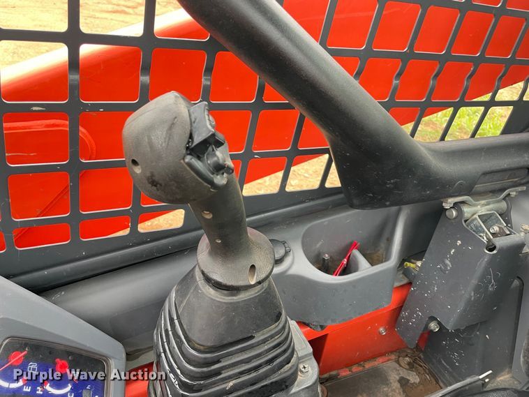 image for item MM9529 2017 Kubota SSV65  skid steer loader