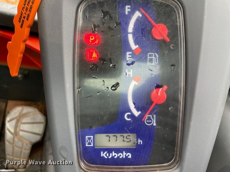 image for item MM9529 2017 Kubota SSV65  skid steer loader