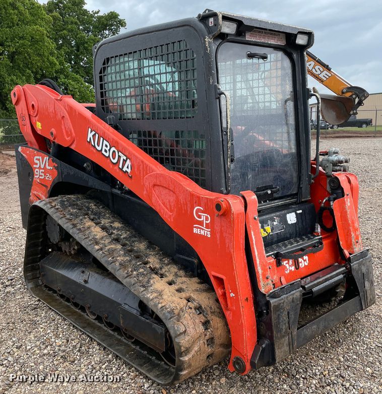image for item MM9532 2021 Kubota SVL95-2S  tracked skid steer loader