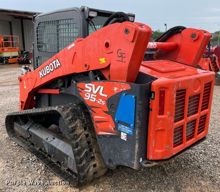 image for item MM9532 2021 Kubota SVL95-2S  tracked skid steer loader