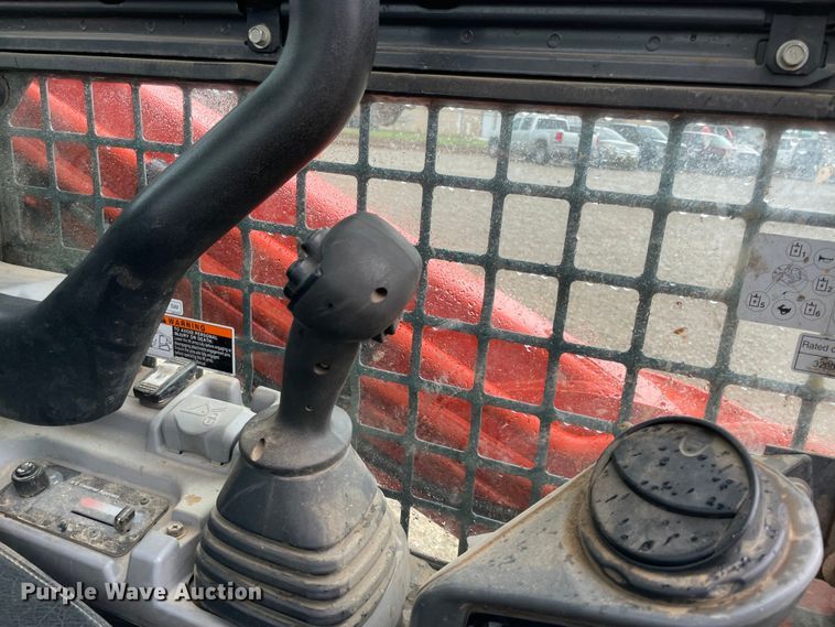 image for item MM9532 2021 Kubota SVL95-2S  tracked skid steer loader