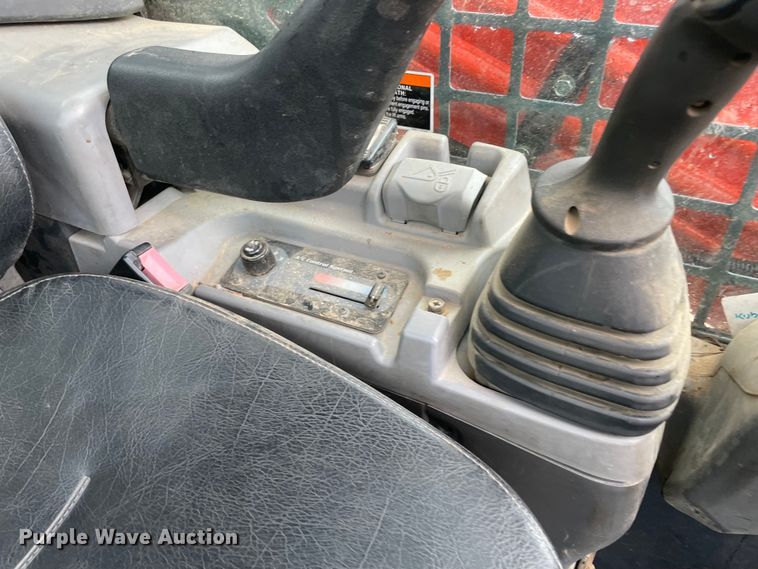 image for item MM9532 2021 Kubota SVL95-2S  tracked skid steer loader