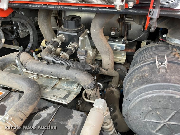 image for item MM9532 2021 Kubota SVL95-2S  tracked skid steer loader