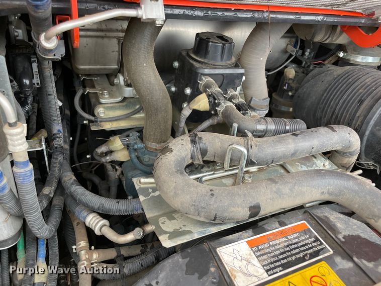 image for item MM9532 2021 Kubota SVL95-2S  tracked skid steer loader