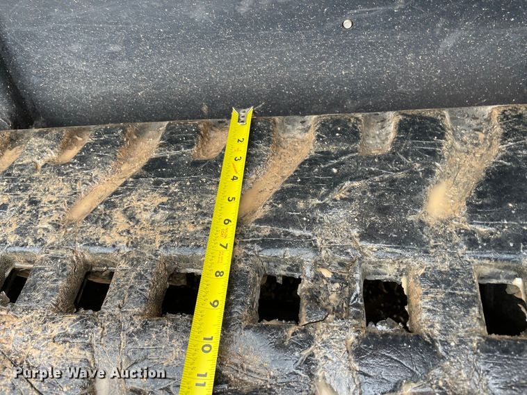 image for item MM9532 2021 Kubota SVL95-2S  tracked skid steer loader