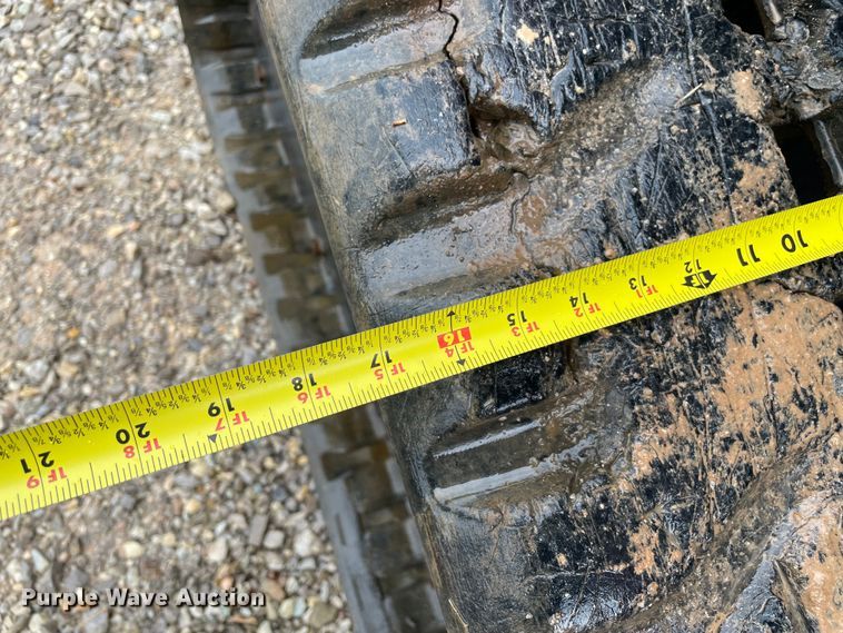 image for item MM9532 2021 Kubota SVL95-2S  tracked skid steer loader