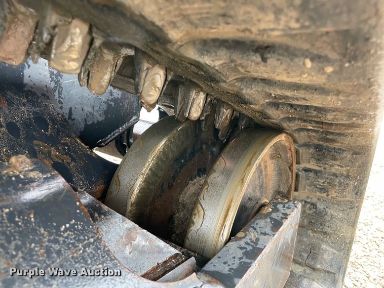 image for item MM9532 2021 Kubota SVL95-2S  tracked skid steer loader