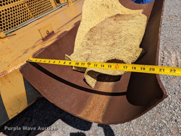 image for item MN9995 Caterpillar D7  tack rig