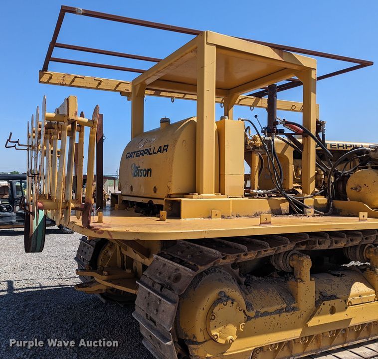 image for item MN9995 Caterpillar D7  tack rig