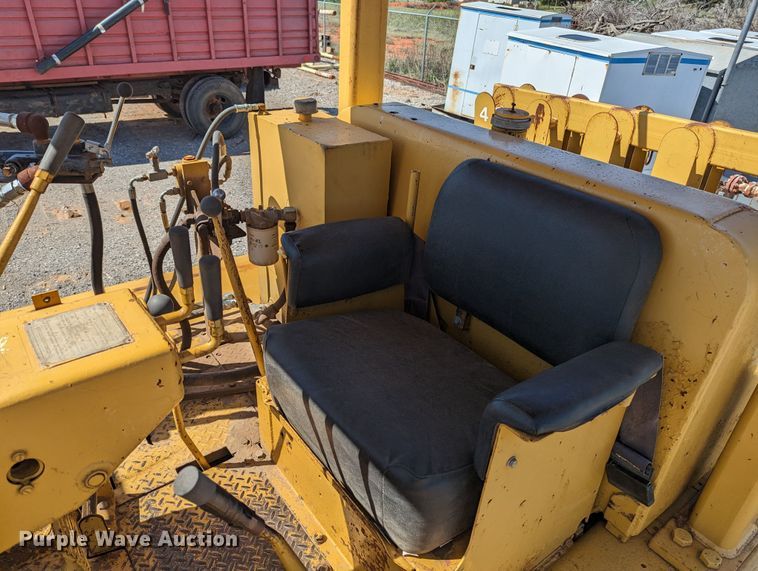 image for item MN9995 Caterpillar D7  tack rig