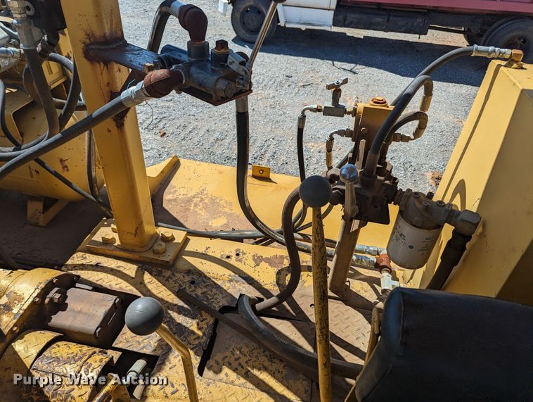 image for item MN9995 Caterpillar D7  tack rig